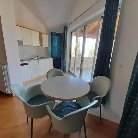 Aparthotel Plat