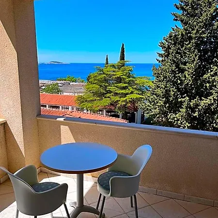Plat Appart hôtel Mlini