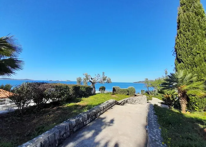 Plat Aparthotel Mlini